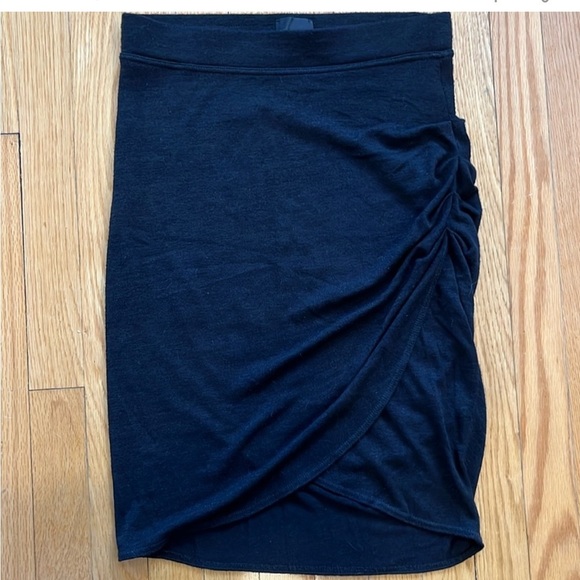 Wilfred Free Tyra Pencil Knit Skirt above the knee ruched black women’s size XS - Picture 3 of 7